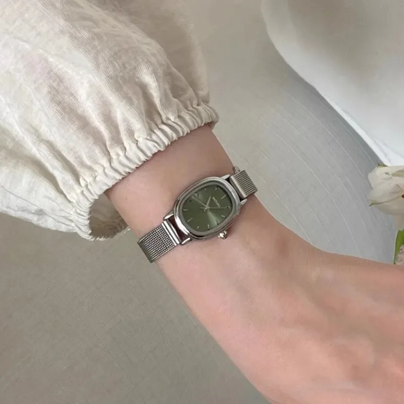 Зеленые часы с маленьким оваль – обзор и цена Luxury Watch Female