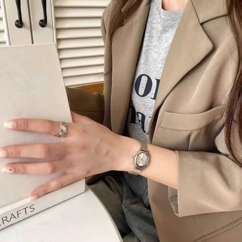 Зеленые часы с маленьким оваль – обзор и цена Luxury Watch Female